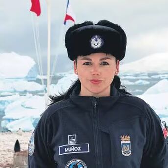 ¡Histórico! Capitán de bandada Francisca Muñoz es la primera mujer a cargo de una base antártica