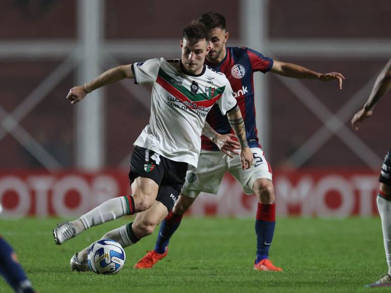 Palestino le igualó a San Lorenzo en Argentina, dejó a los trasandinos terceros y quedó a un paso de clasificar en la Copa Sudamericana