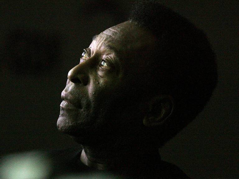 Brazilian soccer legend Edson Arantes do Nacimento, known as Pele, looks on as he attends the opening ceremony of the &quot;Marks of the King&quot; exhibition in Brasilia on June 25, 2008. The exhibition is a tribute to Pele&#039; s profesional career, in the framework of the celebrations of the 50 anniversary of Brazil&#039; s first Football World Cup, obtained in Sweden on June 29, 1958.   AFP PHOTO / Joedson Alves (Photo credit should read JOEDSON ALVES/AFP via Getty Images)