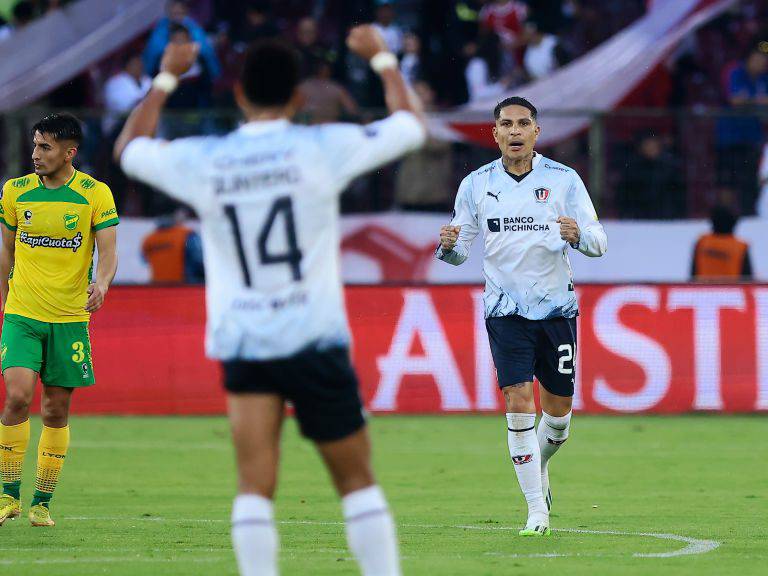 Paolo Guerrero adelantó a Liga sobre Defensa y Justicia por las semis de Copa Sudamericana