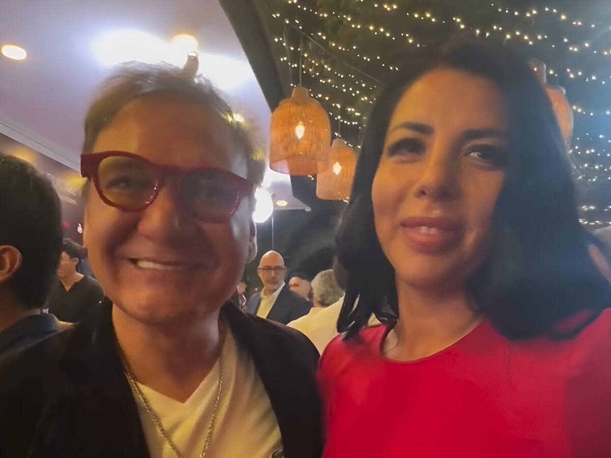 “Primera vez que salimos juntos a la vida pública”: Rodrigo Muñoz presenta su nueva a pareja en los Premios Caleuche 2025