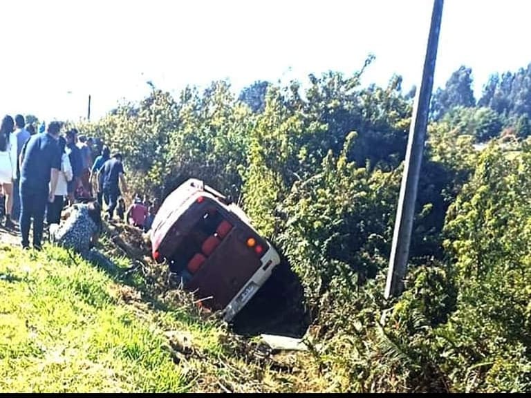 Tres mujeres fallecen tras volcamiento de un furgón en Cañete
