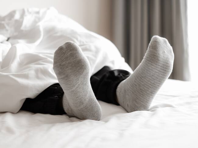 ¿Es malo dormir con los calcetines puestos? Esto es lo que respondió una experta en salud | Getty Images