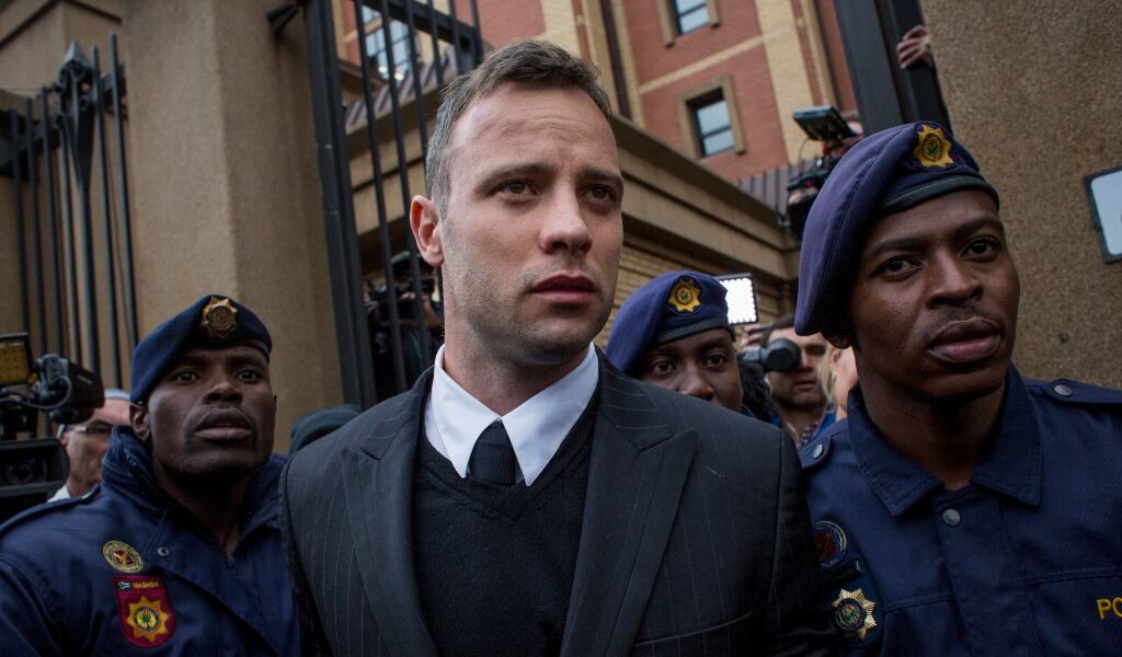 Oscar Pistorius consigue la libertad condicional tras estar 10 años en la cárcel por asesinar a su pareja