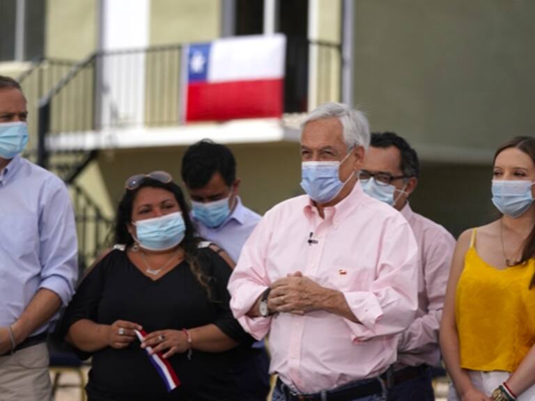 Presidente Piñera durante entrega de viviendas en Los Andes