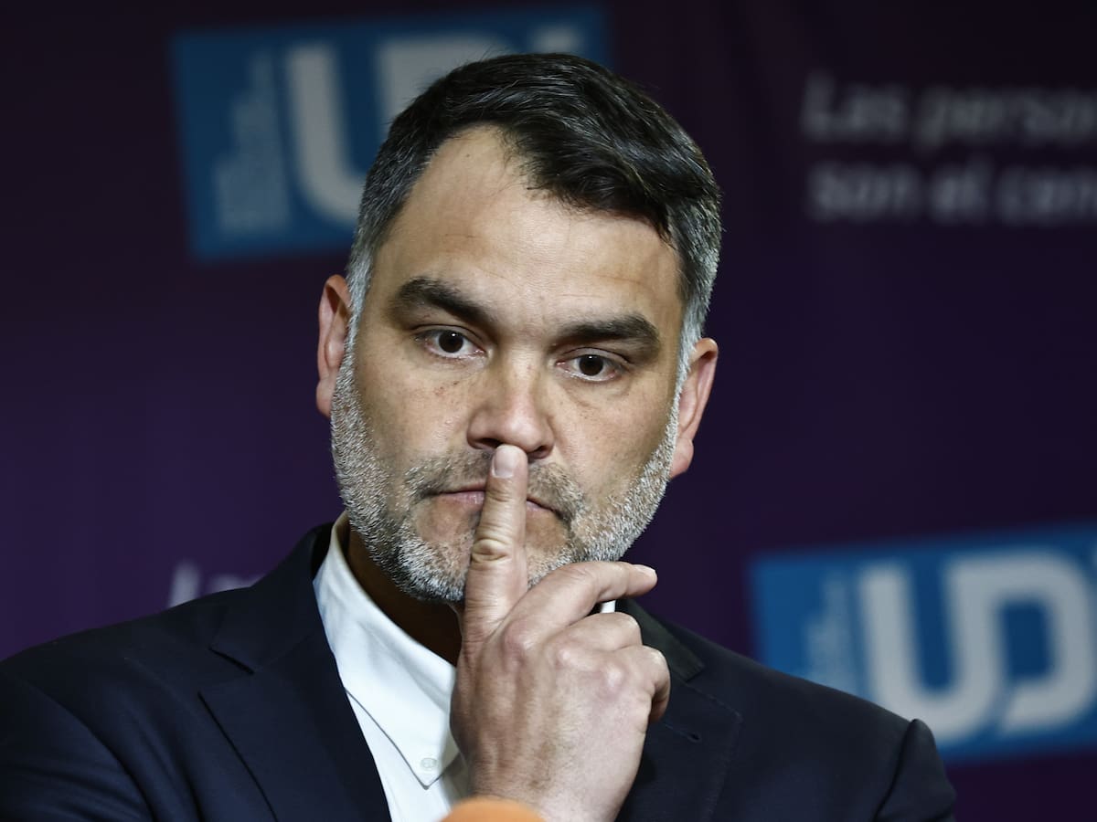 Presidente de la UDI solicita cambio ministerial: “Cuando un equipo funciona mal, el director técnico debe hacer cambios”