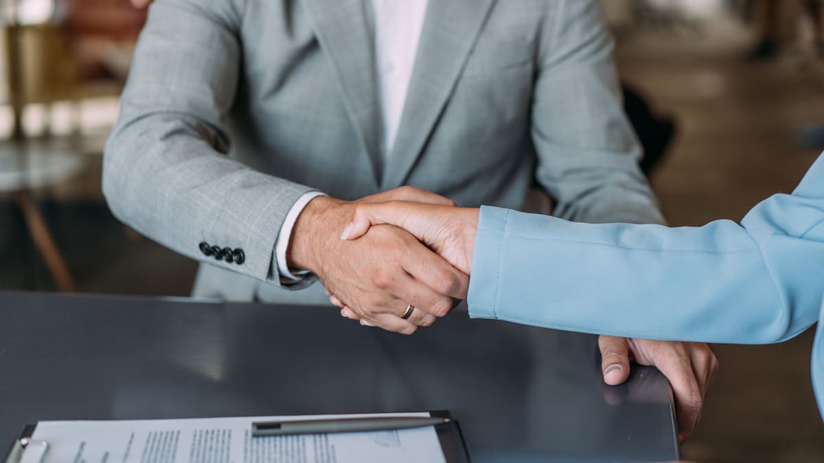 Ofertas de trabajo en Chile: Servicio País busca profesionales de estas carreras y cierra pronto sus postulaciones