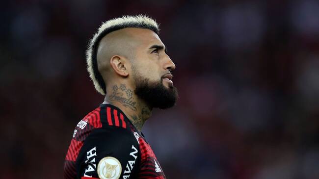 Hugo González y el eventual regreso de Arturo Vidal a Colo Colo: "Es un anhelo que tiene él"