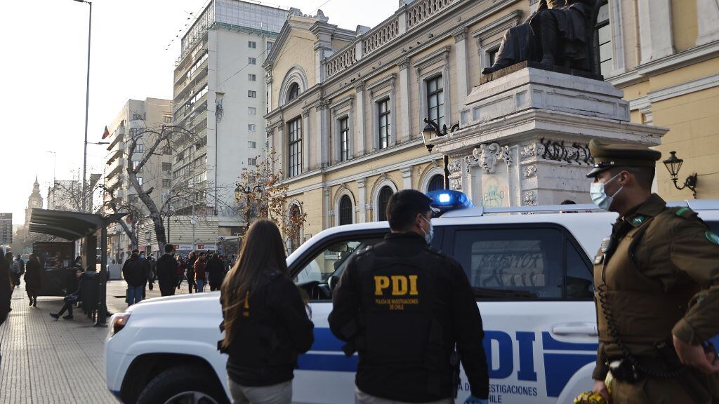 PDI, Carabineros, Santiago, Alameda, 1024x576 jpg ok