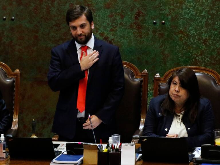 Cámara de Diputadas y Diputados aprueba renuncia de la mesa directiva
