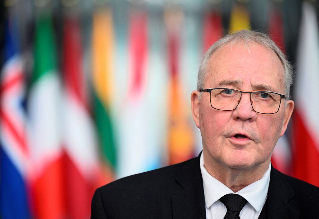 El ministro de defensa de Canadá, Bill Blair, durante una cita de la alianza militar OTAN en Europa.