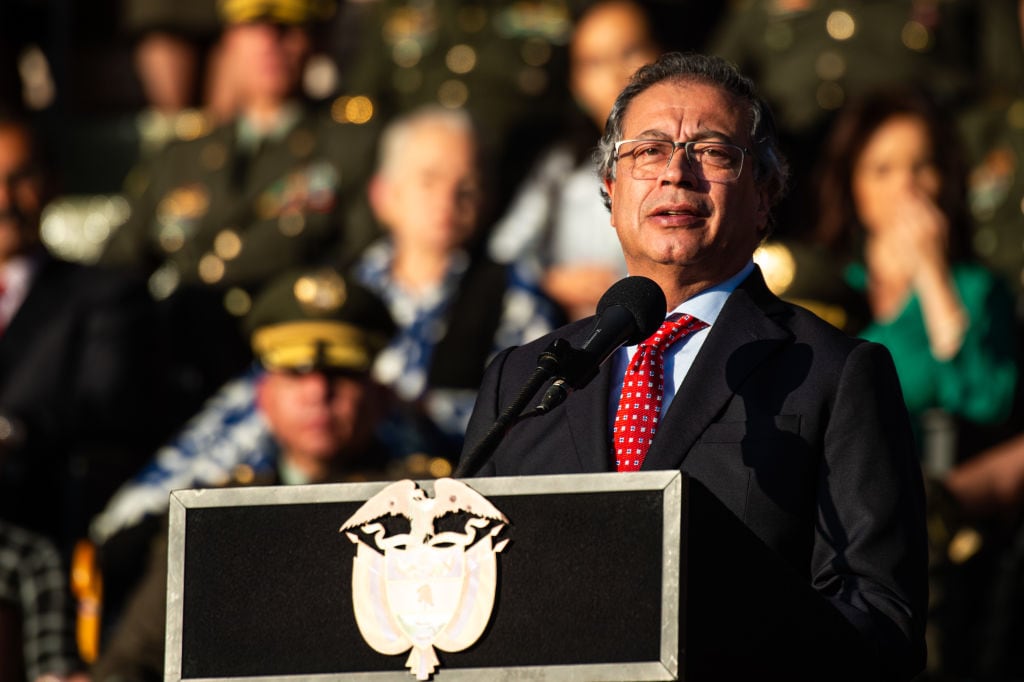 El presidente de Colombia, Gustavo Petro, en una ceremonia oficial de la policía en la ciudad de Bogotá.
