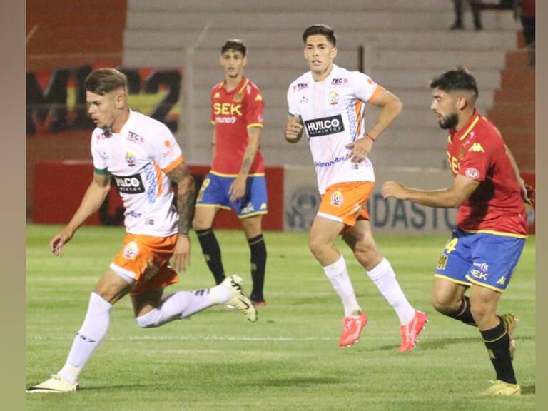 Cobresal rescata un agónico empate en casa ante Unión Española