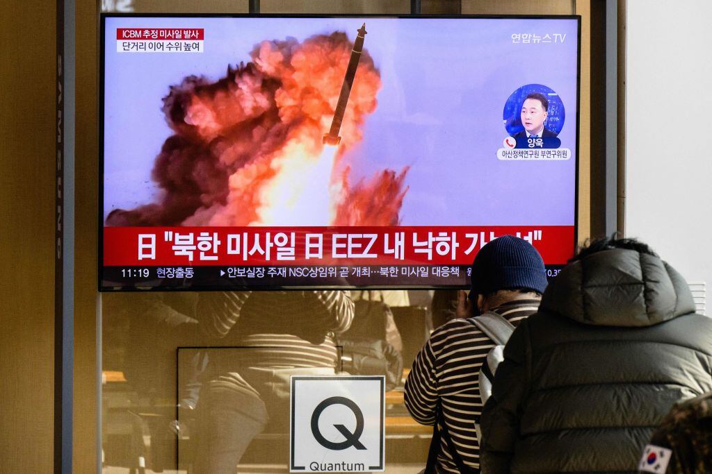 Televisión en Seúl informa que Corea del Norte dispara misil intercontinental