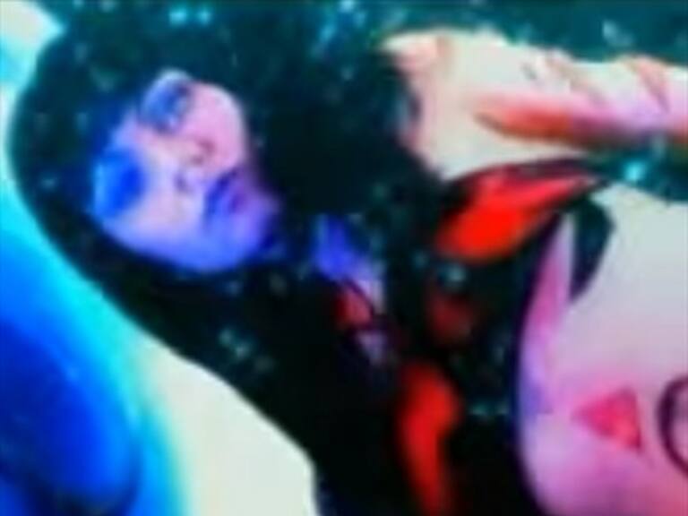 La Pozze Latina le cambió la letra a «Chica eléctrica»