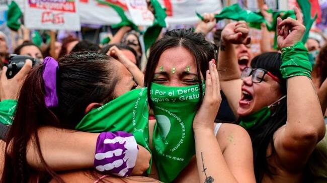 Diputados argentinos aprobaron por segunda vez legalización del aborto