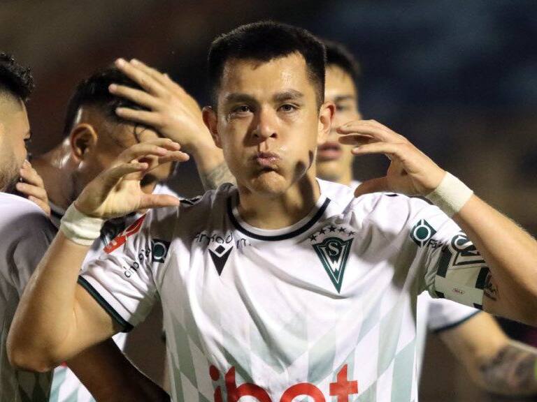 Santiago Wanderers festejó en el norte tras vencer a San Marcos de Arica en el Carlos Dittborn