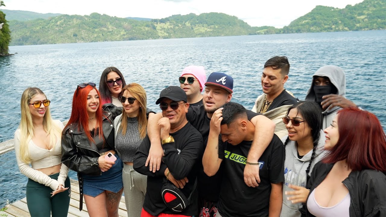 Con voto casi unánime: querido participante gana el reality y sorprende con romántico gesto