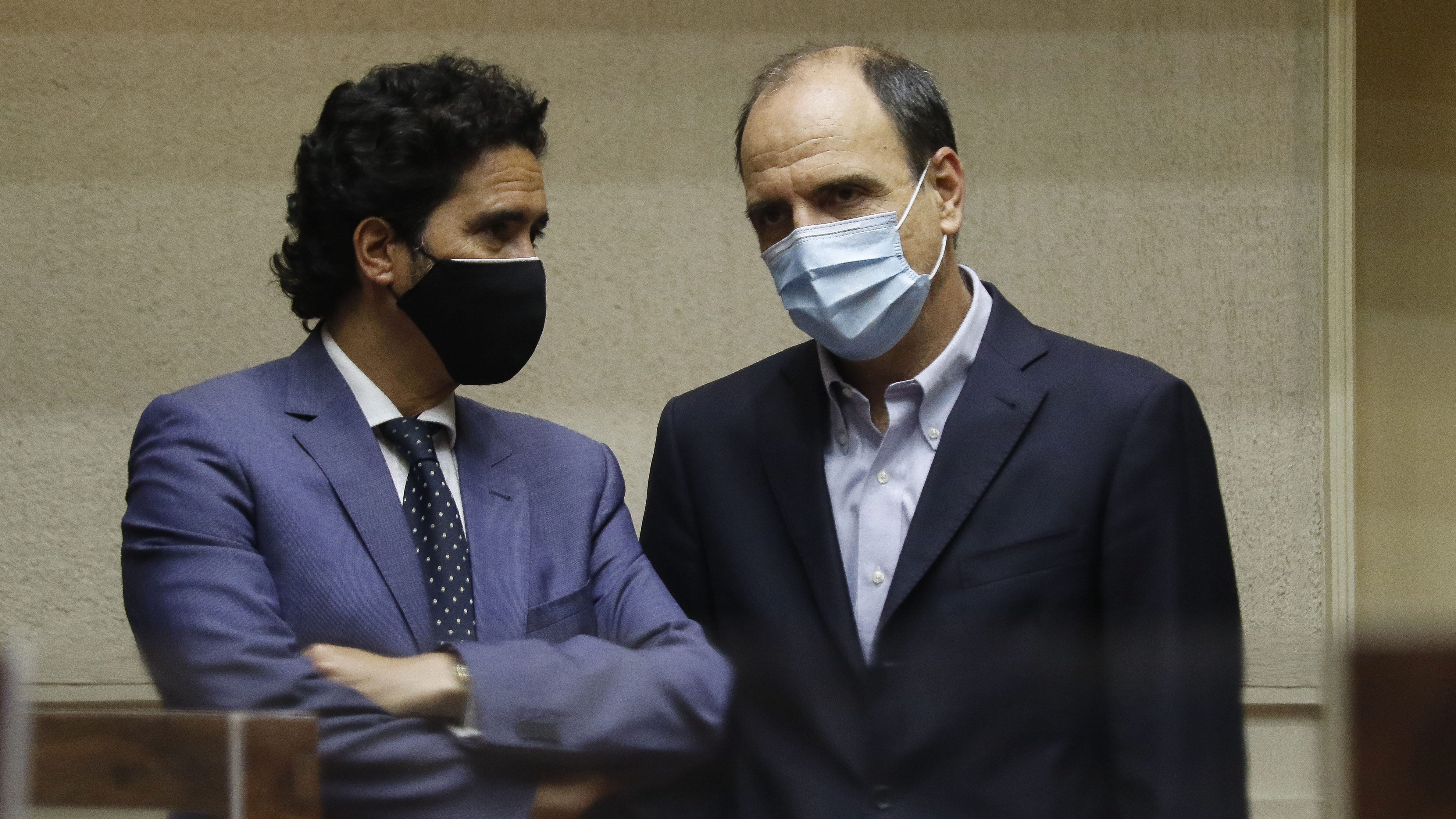 Los ministros Ignacio Briones y Cristian Monckeberg