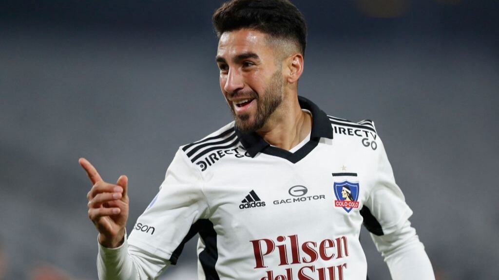 Juan Martín Lucero se defiende de la demanda de Colo Colo: acusa al club de no pagar la compra de su pase