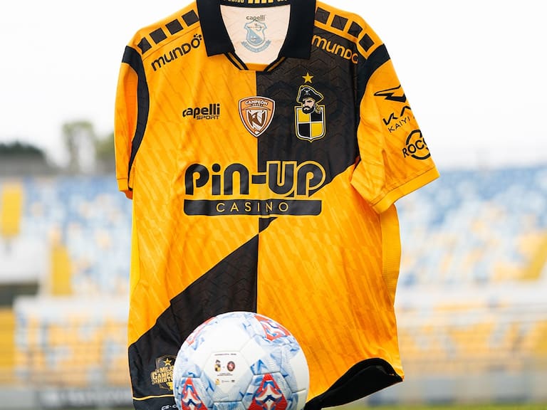 “El mejor campeón de la historia”: el curioso parche que estrenó Coquimbo Unido frente a Deportes Limache