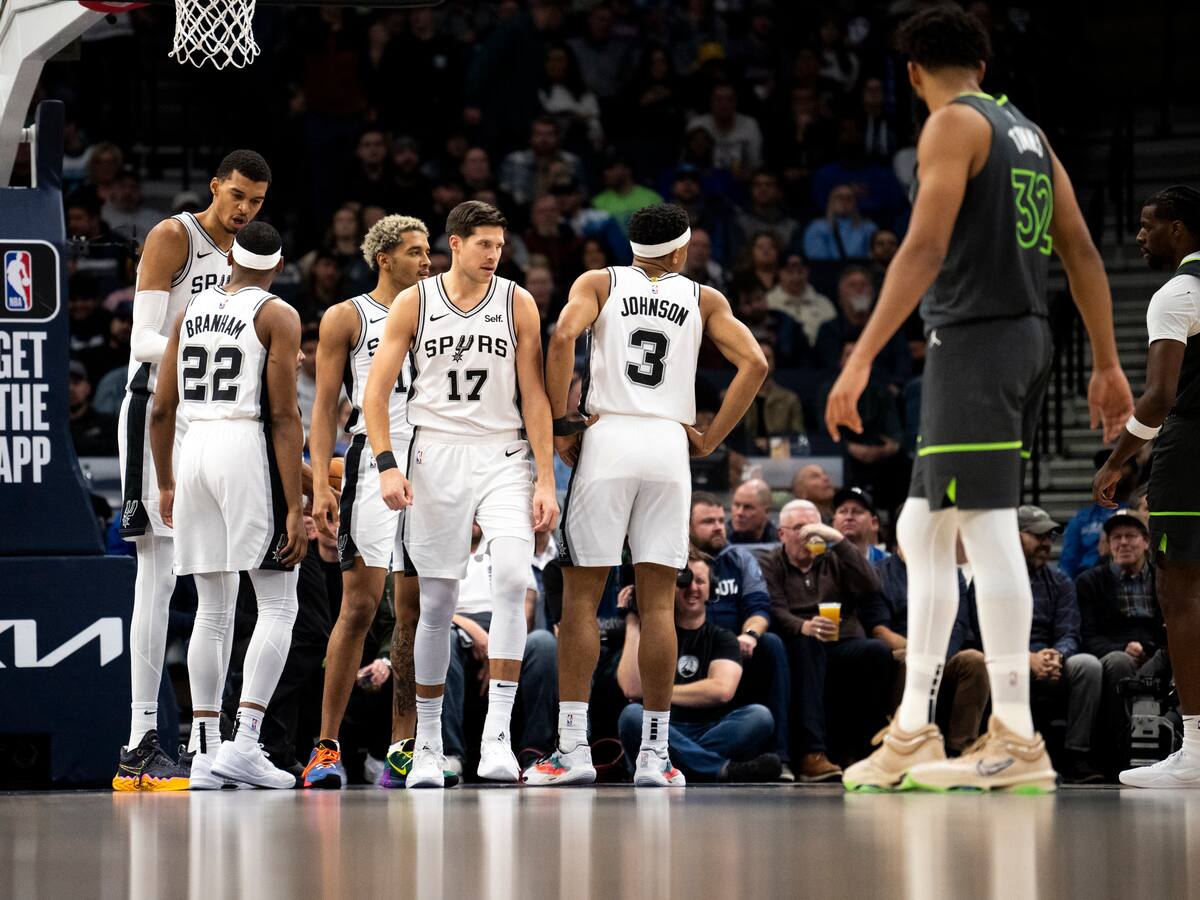 NBA: los Spurs siguen perdiendo y están a una derrota de alcanzar un negativo récord