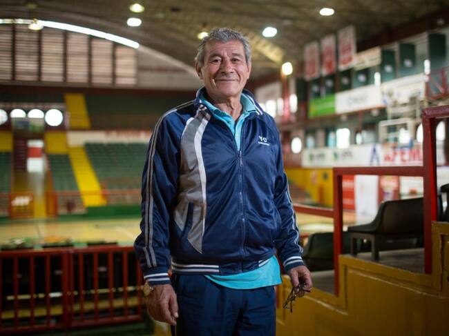 Miguel Ángel Oviedo, campeón del mundo que trabaja como recepcionista. Foto: El Gráfico