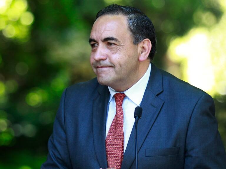 Senador Fidel Espinoza (PS) pidió rechazar «Estado Intermedio»: «El Gobierno debiese tener más mano dura contra la violencia»