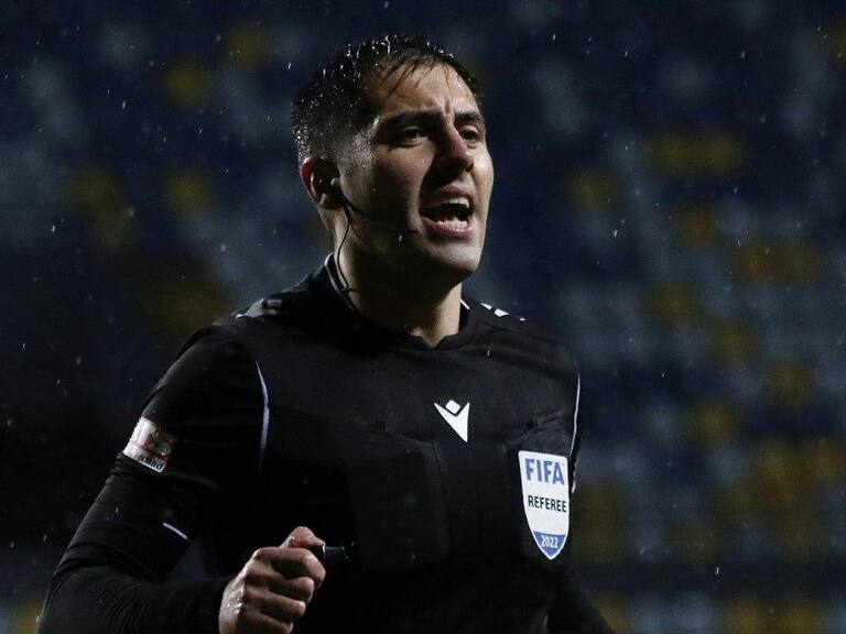 Confirmado: Cristian Garay será el árbitro del Superclásico entre Colo Colo y la U