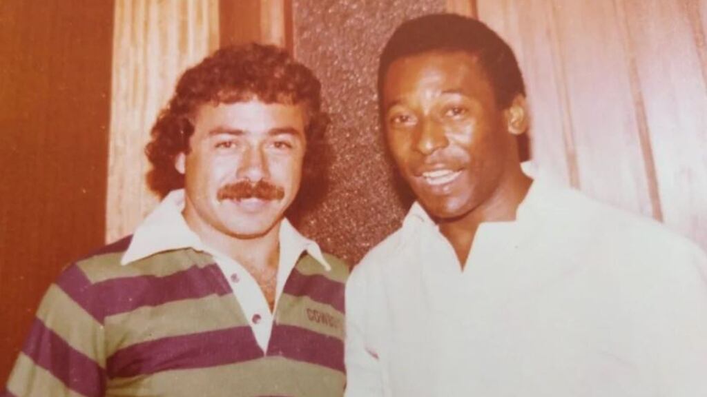 Carlos Caszely: "Ni Cristiano Ronaldo ni Messi ni Maradona le ponen los zapatos a Pelé"