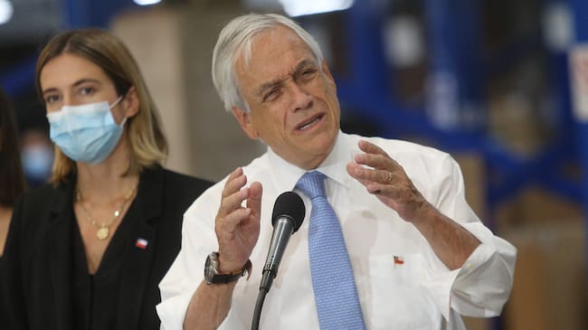 22 de FEBRERO de 2022/ PUDAHUEL Presidente Sebastián Piñera junto a Patricio Melero, Ministro del Trabajo y Rodrigo Cerda Ministro de Hacienda realizan anuncios sobre el IFE Laboral y Subsidio Protege, en el Centro de Distribución grupo Yáneken en Pudahuel
FOTO: DIEGO MARTIN/AGENCIAUNO