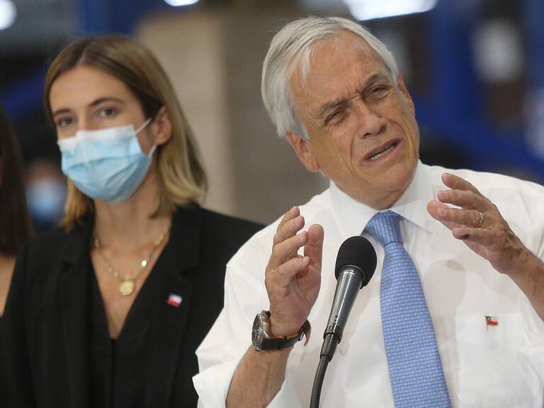 22 de FEBRERO de 2022/ PUDAHUEL Presidente Sebastián Piñera junto a Patricio Melero, Ministro del Trabajo y Rodrigo Cerda Ministro de Hacienda realizan anuncios sobre el IFE Laboral y Subsidio Protege, en el Centro de Distribución grupo Yáneken en Pudahuel
FOTO: DIEGO MARTIN/AGENCIAUNO