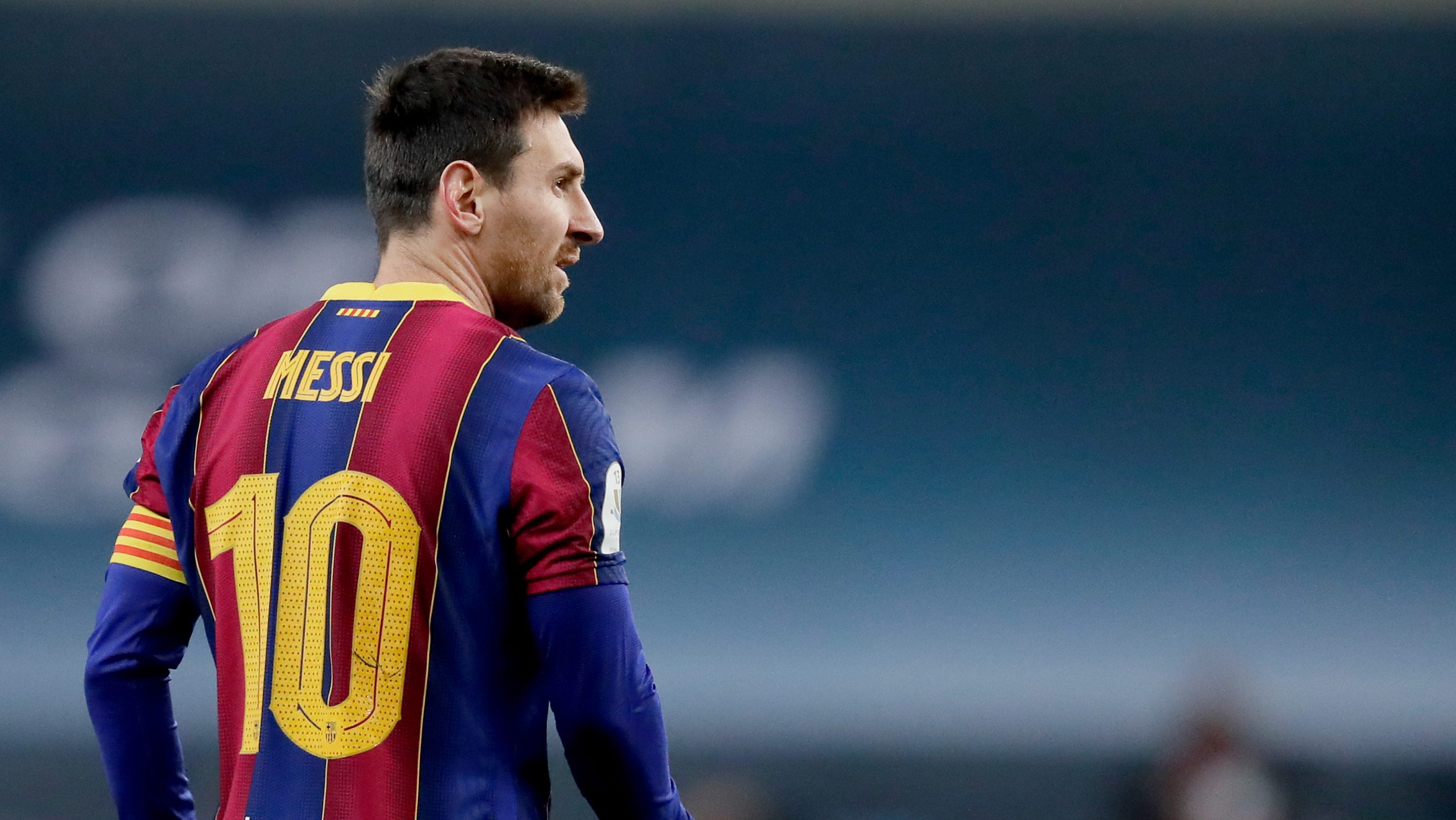 `SER, SPAIN - JANUARY 17: Lionel Messi of FC Barcelona during the Spanish Super Cup match between FC Barcelona v Athletic de Bilbao at the La Cartuja Stadium on January 17, 2021 in `ser Spain (Photo by David S. Bustamante/Soccrates/Getty Images)