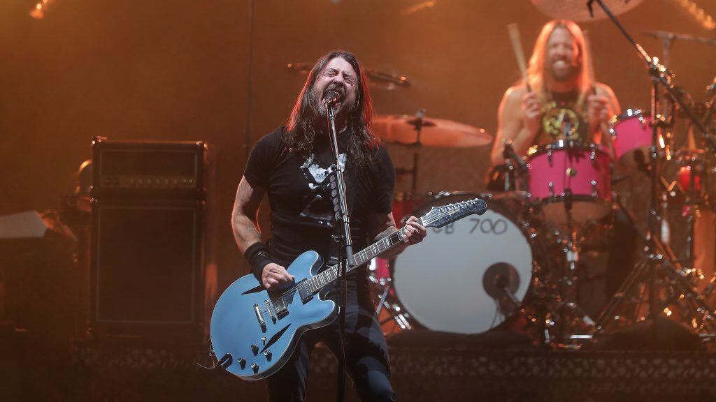 TEMPE, ARIZONA - FEBRUARY 26: Dave Grohl and Taylor Hawkins of Foo Fighters perform at The Innings Festival 2022 at Tempe Beach Park on February 26, 2022 in Tempe, Arizona. (Photo by John Medina/Getty Images)