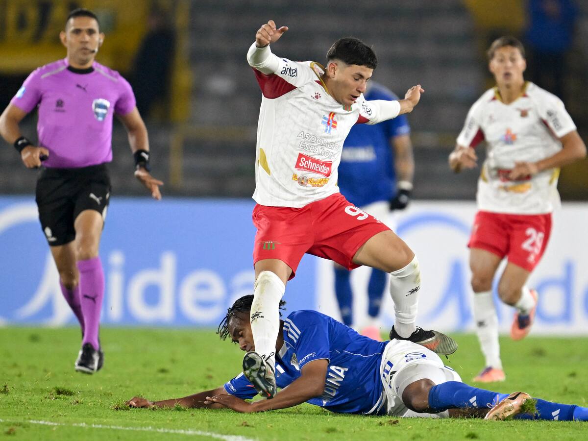 Gonzalo Reyna es el primer refuerzo invernal de la U: ¿cuánto dinero invierten los azules en él?