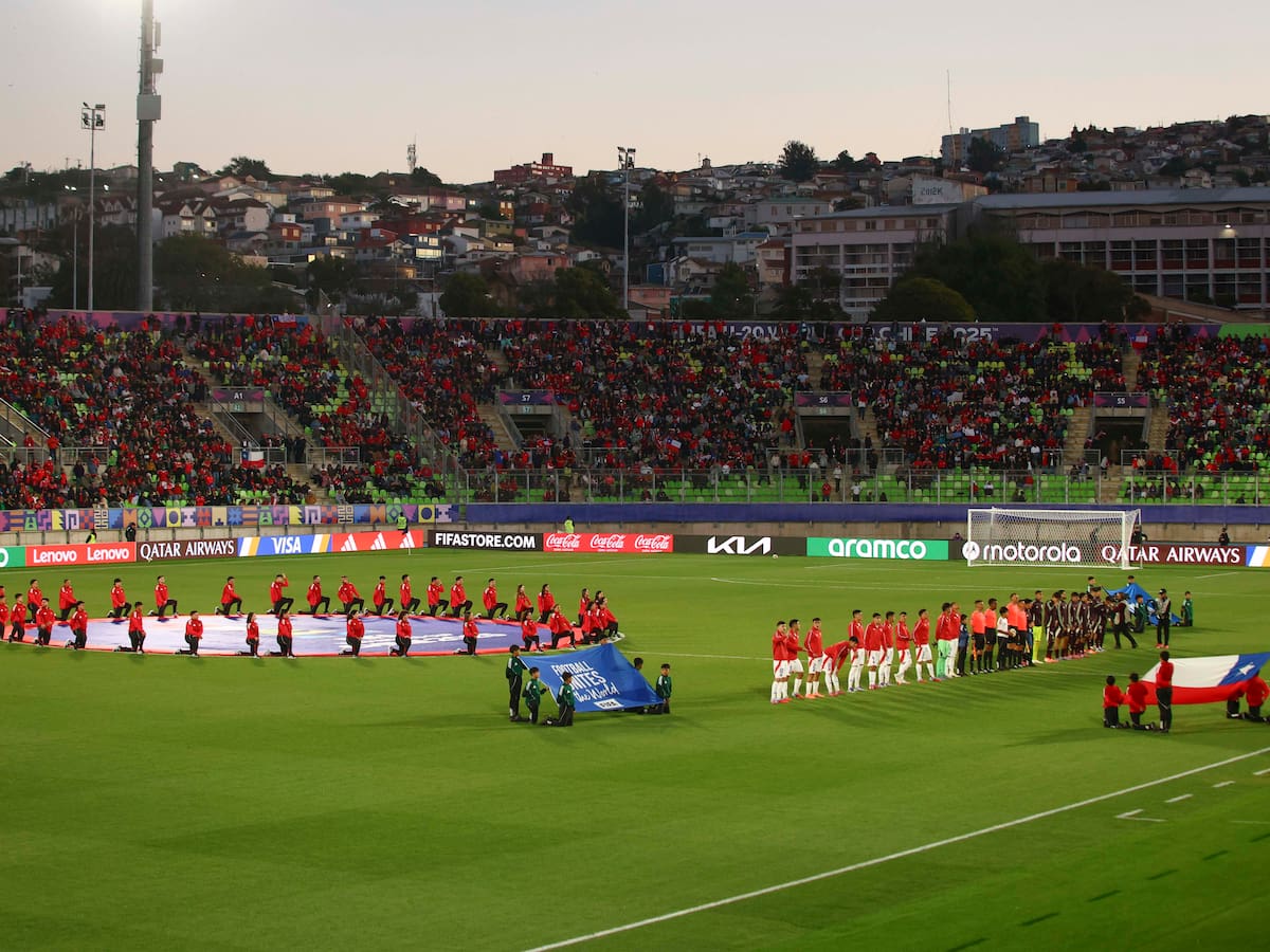 Preocupación en el Elías Figueroa: hincha presenta síntomas de preinfarto mientras veía a La Roja Sub 20