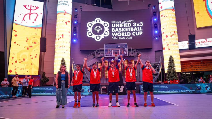 Equipo de básquetbol 3x3 de Olimpiadas Especiales Chile logra el título del Mundial de la especialidad