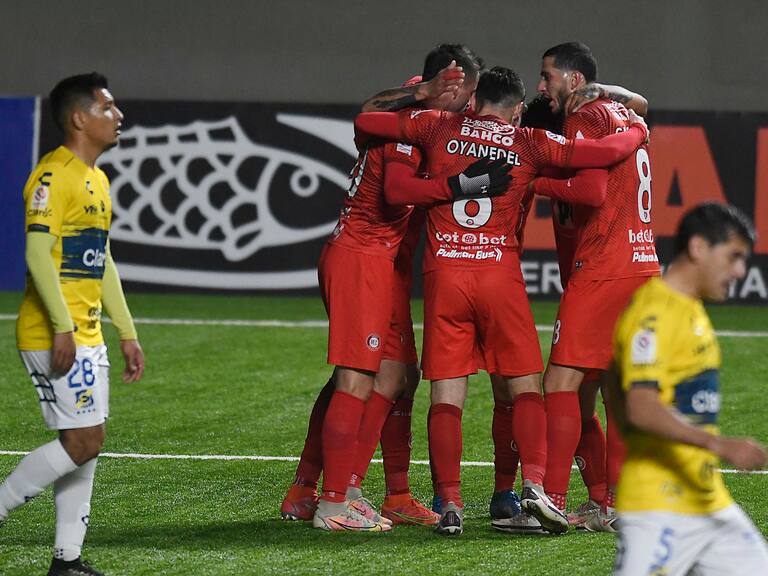 Unión La Calera quedó como único líder del Campeonato Nacional
