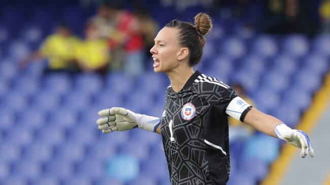 Christiane Endler: "Cualquier cosa que no sea clasificar al Mundial se debe llamar fracaso"