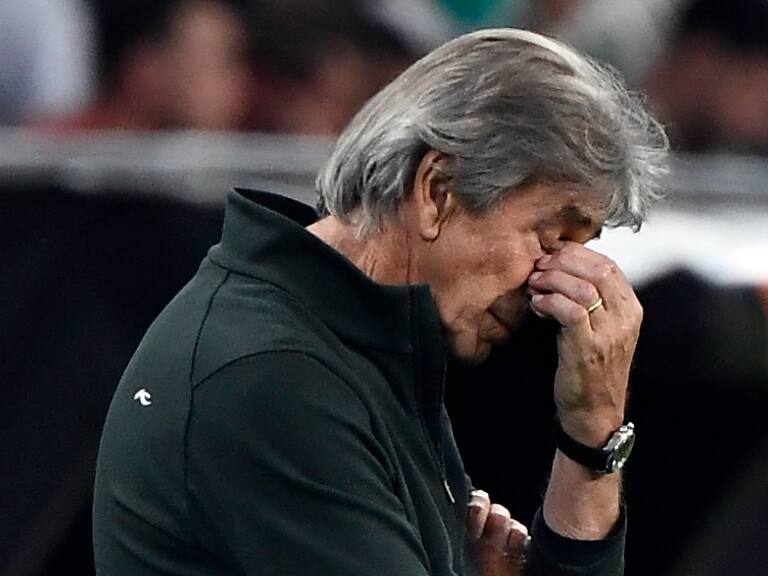 “Es malísimo, tiene los días contados aquí”: hinchas del Betis le dan la espalda a Pellegrini