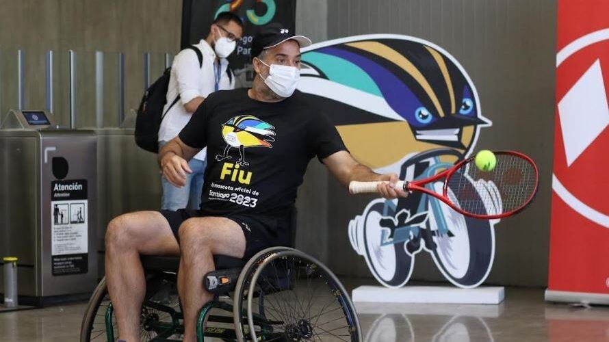 Fernando González disputó partido en silla de ruedas a dos años de los Juegos Parapanamericanos Santiago 2023