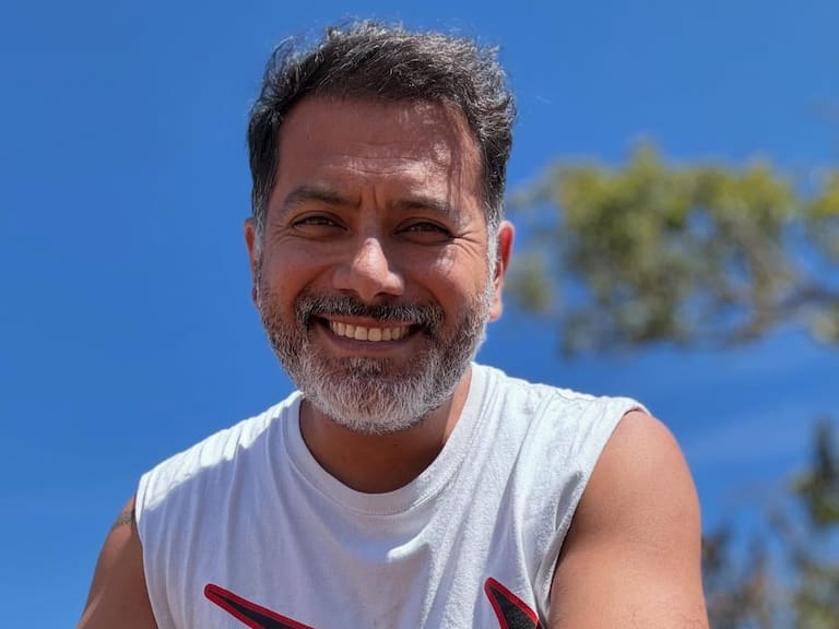 Junto a Felipe Avello: Pedro Ruminot sorprende al realizar tradición religiosa antes de su show en el Festival de Viña 2025