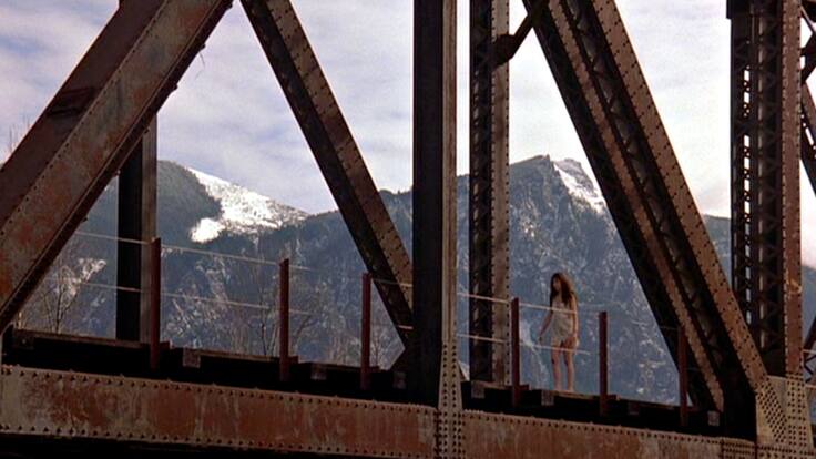 Es una de las obras maestras de David Lynch, marcó un antes y un después en la ficción, y ya la puedes ver gratis en internet