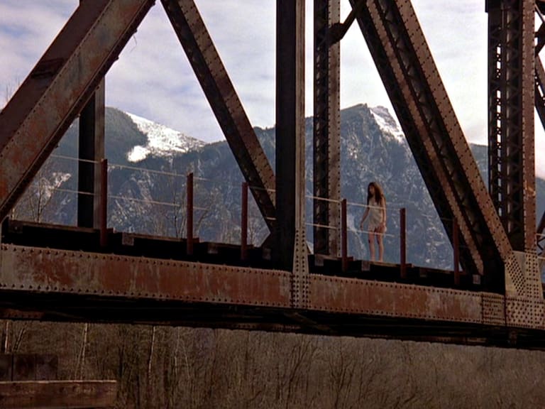 Es una de las obras maestras de David Lynch, marcó un antes y un después en la ficción, y ya la puedes ver gratis en internet