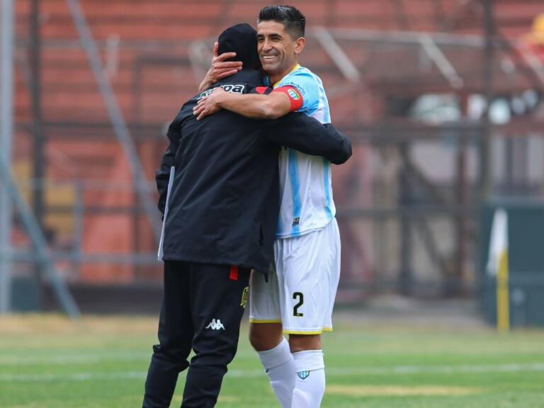 Braulio Leal asumiría como DT interino en Magallanes