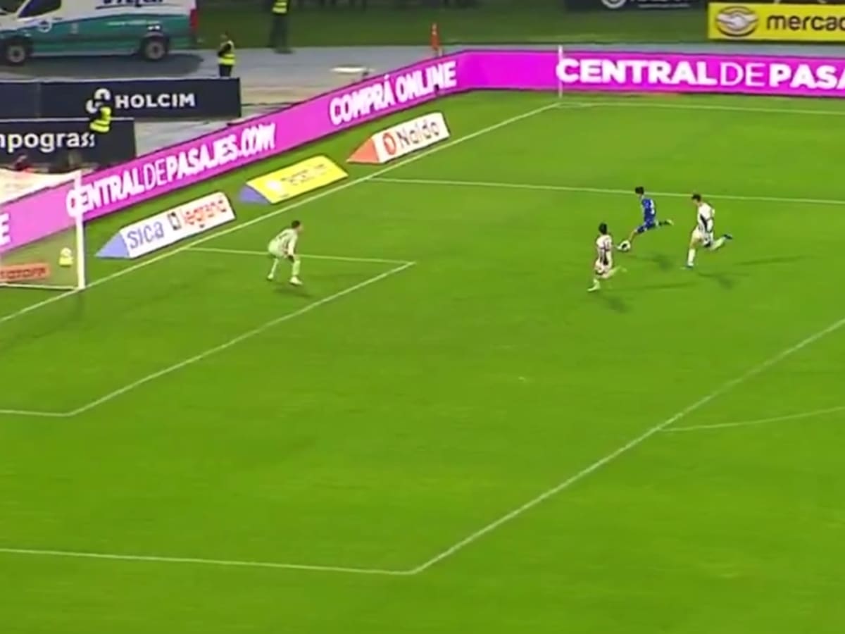 Es el gran objetivo de Colo Colo en el mercado y se lució con este golazo: ¡gran definición!
