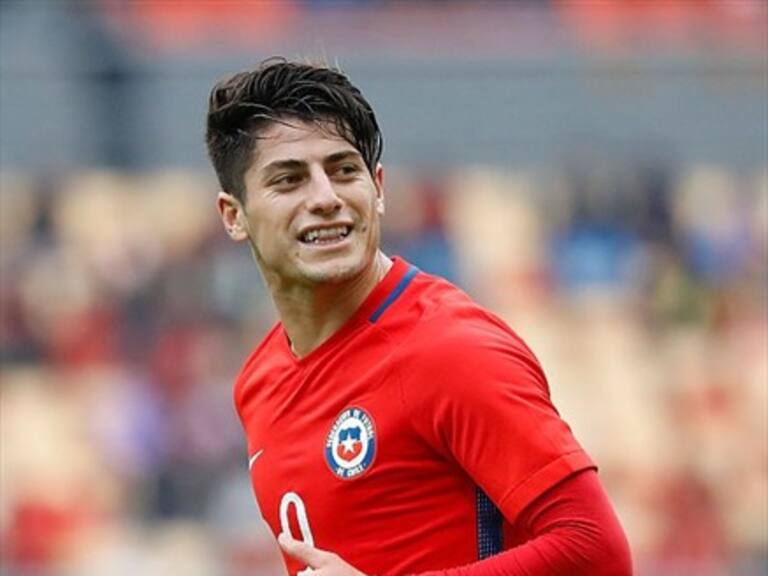 Angelo Sagal es el nuevo número 9 de Chile en la Copa Confederaciones