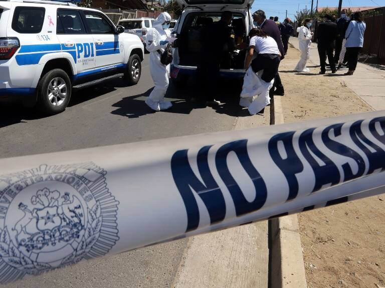 Trágico procedimiento en Antofagasta: mujer fallece por disparo de la PDI al intentar repeler el ataque de perro