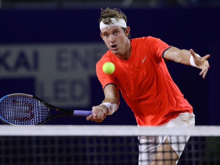 Nicolás Jarry avanzó a los octavos de final del dobles en el Chile Dove Man+Care Open