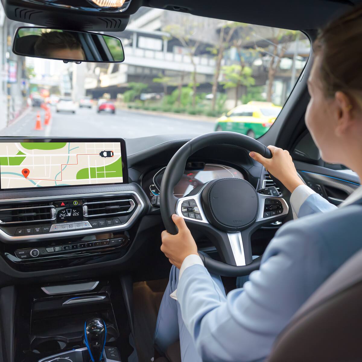 Día de la Conductora: crece la presencia femenina al volante y cambia el transporte en Chile